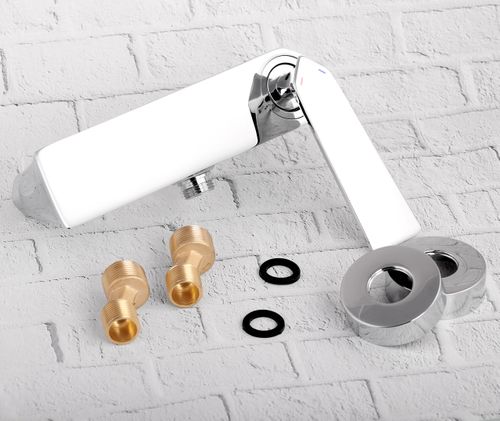 Bateria natryskowa ścienna na Arena.pl