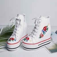 Trampki Damskie -SPORT - NA PLATFORMIE - Haftowane