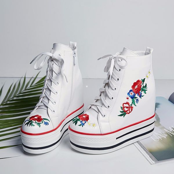 Trampki Damskie -SPORT - NA PLATFORMIE - Haftowane zdjęcie 1