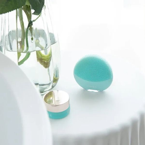 FOREO LUNA 4 mini Arctic Blue zdjęcie 6