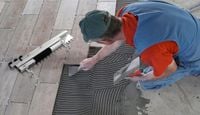 PROSTOWNIK DO PŁYTEK WYTRZYMAŁY 400-800 MM Z POZIOMICĄ FLUORESCENCYJNĄ