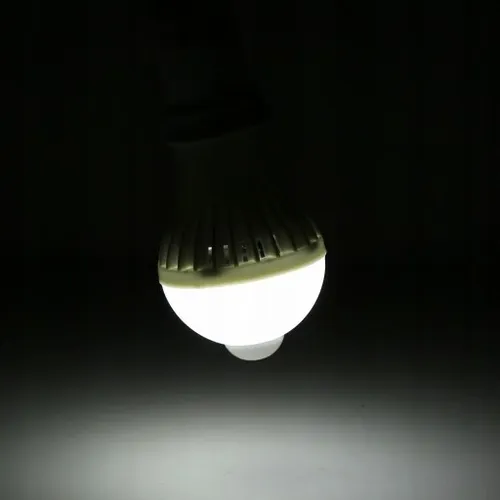 Żarówka LED E27 5W z czujnikiem ruchu i zmierzch na Arena.pl