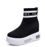 Buty Damskie - Sneakers  NOWA KOLEKCJA