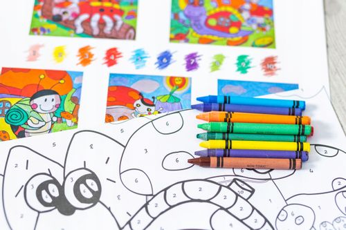 Kolorowanka obrazek rysowanie po numerach kredki na Arena.pl