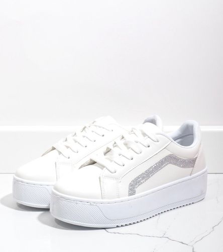 Białe trampki na platformie 798 41 na Arena.pl