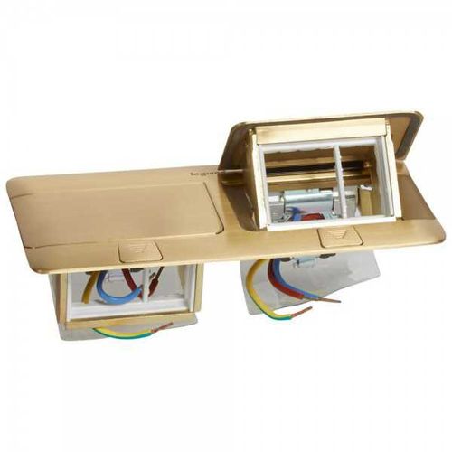 Puszka podłogowa Pop-up do wyposażenia, 6 (2x3) modułów, mosiądz Legrand 054017 na Arena.pl