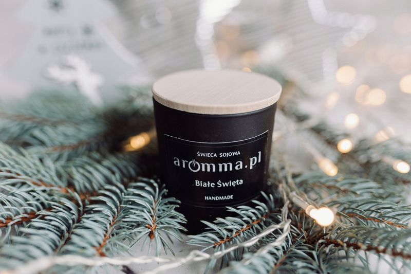 INTENSYWNA ŚWIECA SOJOWA BIAŁE ŚWIĘTA POCZUJ KEVIN SAM W DOMU zdjęcie 1