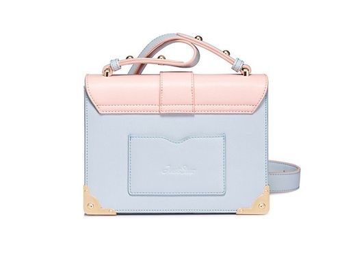 Modna czerwona listonoszka na Arena.pl