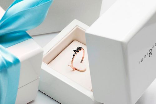 staviori | pierścionek z czarnymi diamentami w różowym złocie 14 na Arena.pl