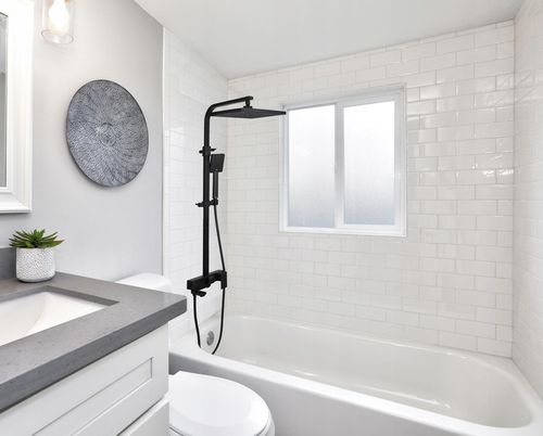 Zestaw prysznicowy natynkowy Bateria kolumna Mikka CZARNY MAT na Arena.pl