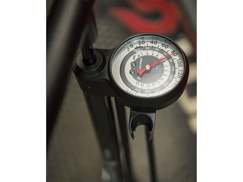 Pompka podłogowa BLACKBURN PISTON 4 220psi czarna na Arena.pl