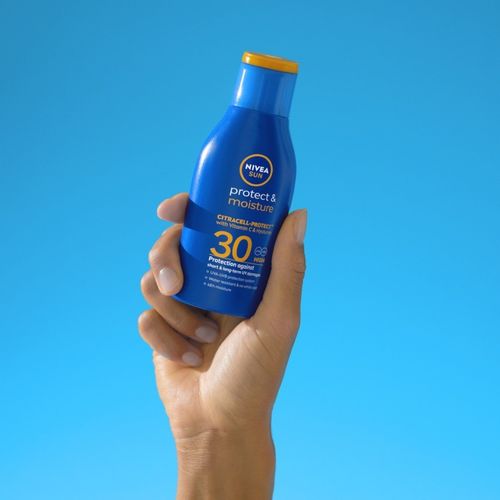 NIVEA SUN PROTECT&MOISTURE Balsam do opalania przeciwsłoneczny SPF 30 100ml na Arena.pl