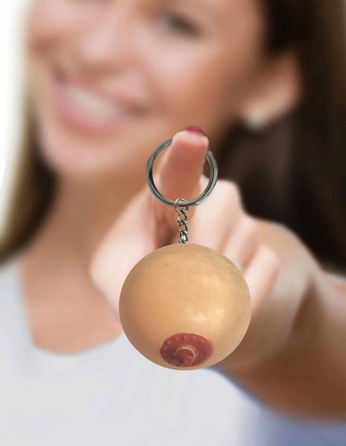 super fun key chain, one squishy boob na Arena.pl