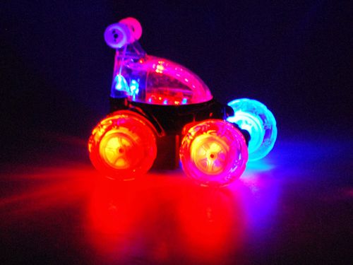 AUTKO ZDALNIE STEROWANE  SZALONY POJAZD NA PILOTA na Arena.pl