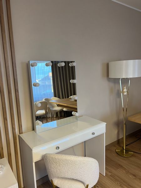 Lustro wizażowe, makijażowe, make up,do wizażu 60-80 wiszace zdjęcie 10