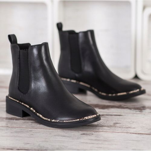 Wsuwane Sztyblety r.39 na Arena.pl