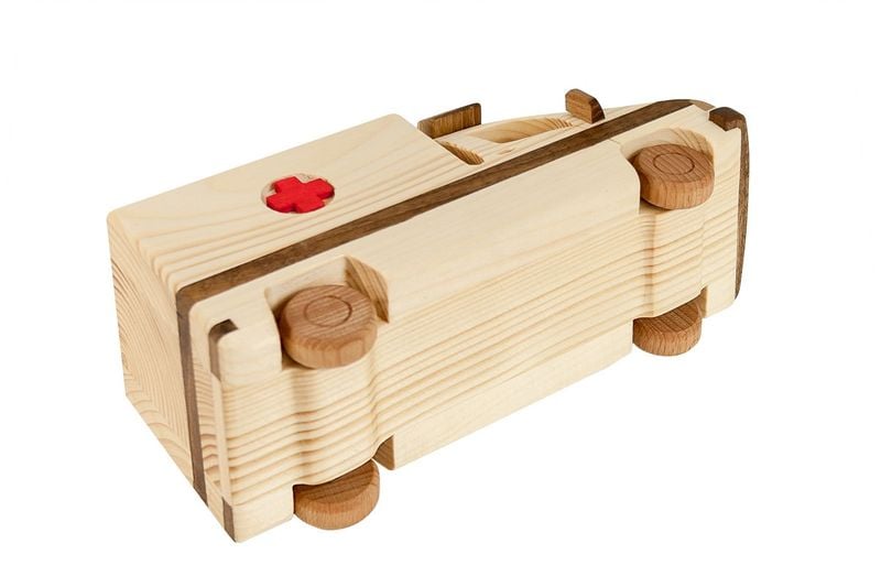 Samochód z drewna - "Ambulans" zdjęcie 6