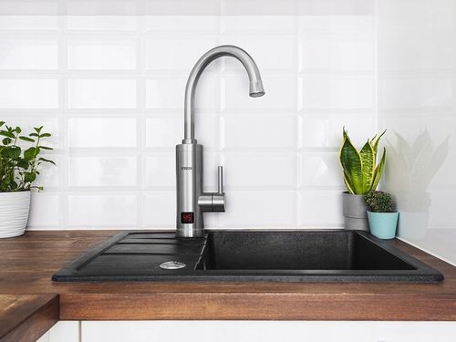 ELEKTRYCZNY PODGRZEWACZ WODY PRZEPŁYWOWY BATERIA KRAN OGRZEWACZ NOVEEN LED na Arena.pl