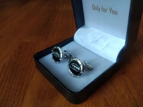 Exciting spinki do mankietów koszuli Audi na Arena.pl