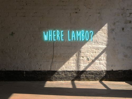 Napis LED Where Lambo? na Arena.pl