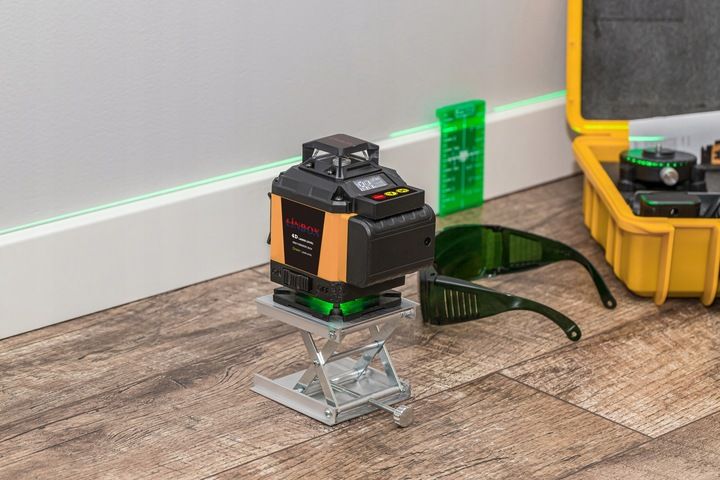 POZIOMICA LASEROWA 360° LASER KRZYŻOWY 4D ZESTAW WALIZKA zdjęcie 15