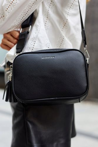 Torebka listonoszka damska PETERSON czarna lekka pojemna na ramię crossbody na Arena.pl