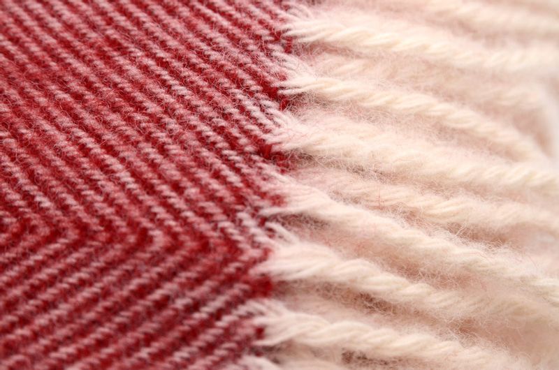 Koc Z Wełny Nowozelandzkiej 150X200 Romby Bordo zdjęcie 5