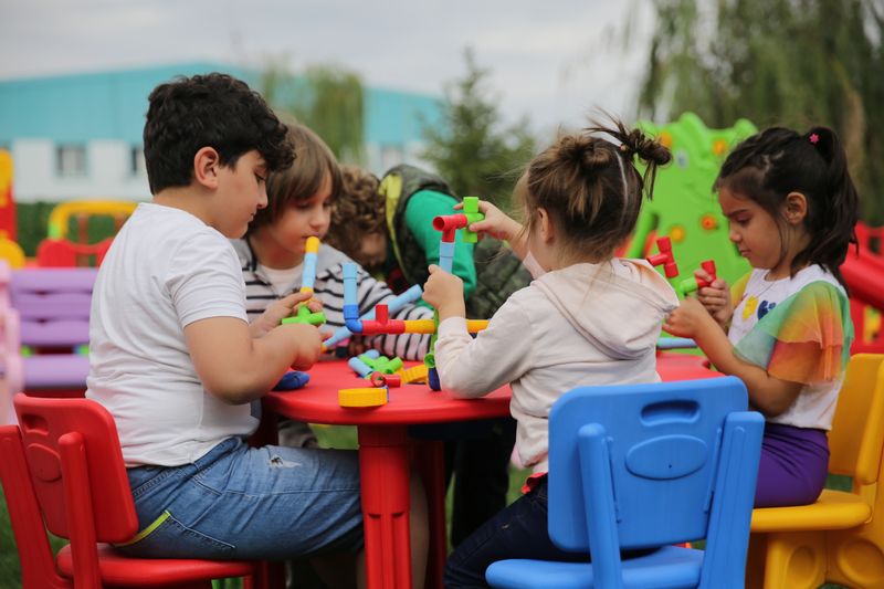 krzesełko dla dziecka plastikowe Fruit niebieski zdjęcie 3