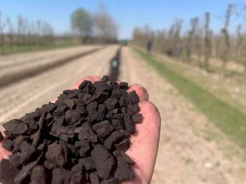 Węgiel brunatny do gleby CARBOMAT ECO 20 L (pH 6,0 - 6,5) na Arena.pl