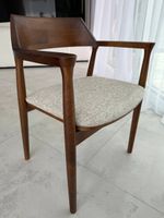 KOMPLET 4 KRZESEŁ DREWNIANYCH Z TAPICEROWANYM SIEDZISKIEM QUEST