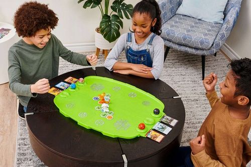 ZESTAW BAKUGAN BATTLE ARENA EVO LEONIDAS + FIGURKA I KARTY na Arena.pl