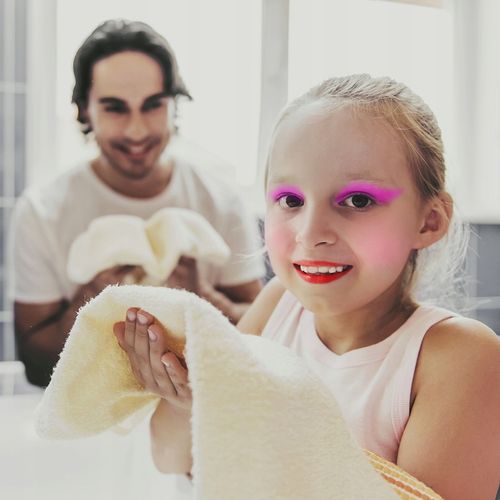 KUFEREK KOSMETYKÓW ZESTAW DO MAKIJAŻU I PAZNOKCI ŚNIEŻYNKA DLA DZIECI na Arena.pl