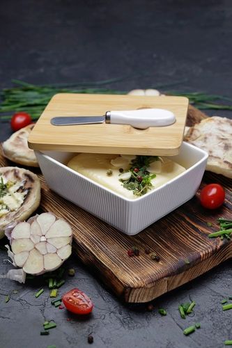 MASELNICA Maselniczka porcelanowa z nożykiem OSBORN biała z bambusem na Arena.pl