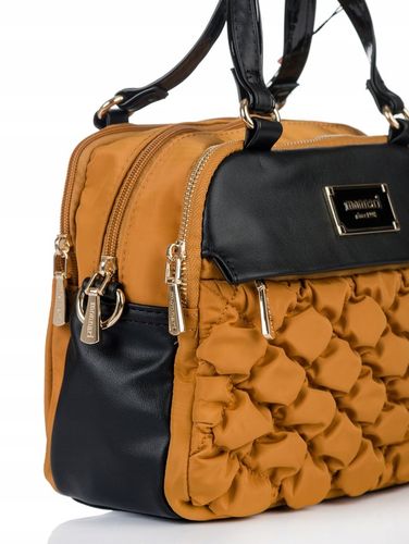 TOREBKA NA RAMIĘ LISTONOSZKA MONNARI PIKOWANA SPORTOWA POJEMNA 3 KOMOROWA na Arena.pl