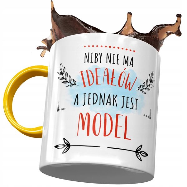 Kubek Żółty Dla Modela Niby Nie Ma Ideałów Z Nadrukiem Ze Zdjęciem zdjęcie 1