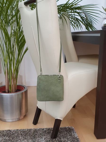 VERA PELLE torebka damska zamszowa listonoszka z paskiem V452 pomarańczowa zdjęcie 2