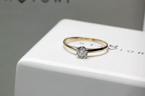 Złoty pierścionek PXD4837 - Diament na Arena.pl