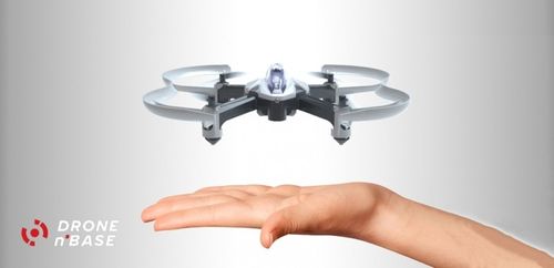Dron z platformą do gier Drone n Base na Arena.pl