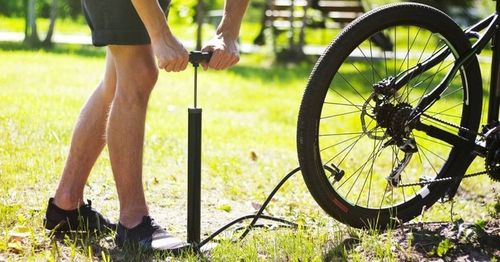 POMPKA ROWEROWA Z MANOMETREM RĘCZNA DO ROWERU PIŁEK SAMOCHODOWA PODŁOGOWA na Arena.pl