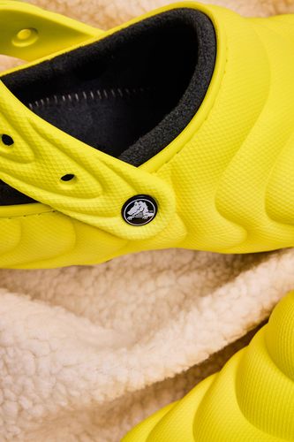 Crocs Damskie Ocieplane Buty Chodaki Classic Lined Overpuff Clog 41-42 na Arena.pl