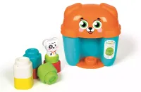 Wiaderko, pies i szczeniaczek