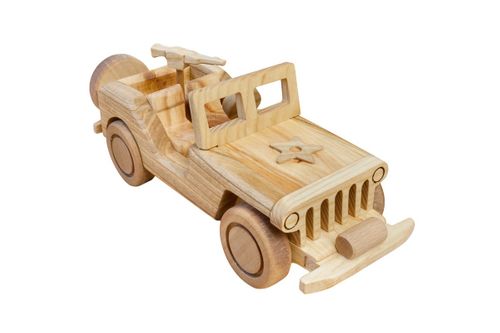 Model z drewna samochodu "Willys MB" na Arena.pl