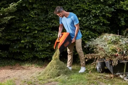 Kosiarka 33cm 2x18V 2x4Ah Black+Decker BCMW33184L2 na Arena.pl