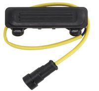 Fiat Doblo 10- przycisk otwierania tylnej klapy bagażnika