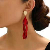 Kolczyki Sztyfty Kolor Złote Czerwone Długie Eleganckie Frędzle Lekkie103mm