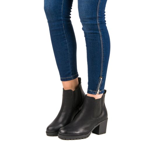 Sztyblety na platformie r.37 na Arena.pl