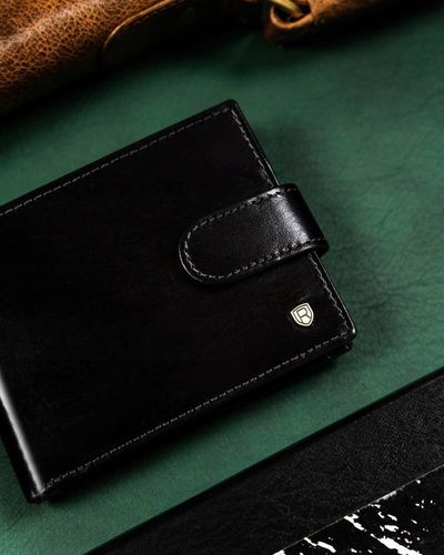 Skorzany portfel meski z systemem RFID na Arena.pl