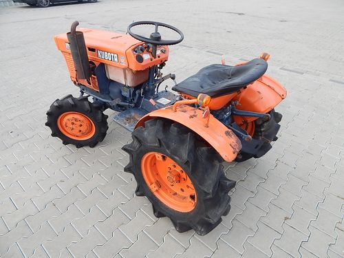 Mini Traktorek Kubota B7001 4WD na Arena.pl