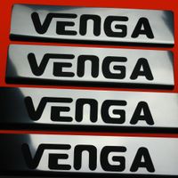 Listwa progowa KIA VENGA Stal nierdzewna 304 połysk z czarnymi literami