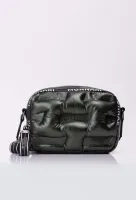 mała torba o ciekawej fakturze